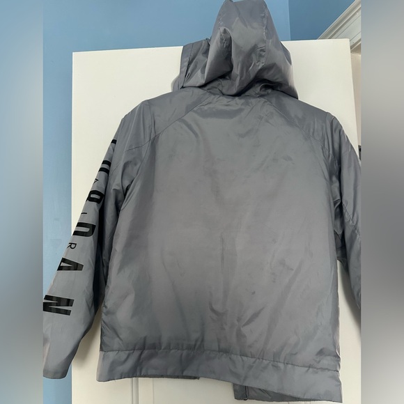 Nike Air Jordan Kids Gray Hooded Lined Puffer Jacket - Sz Boys M (10/12) - Picture 6 of 6